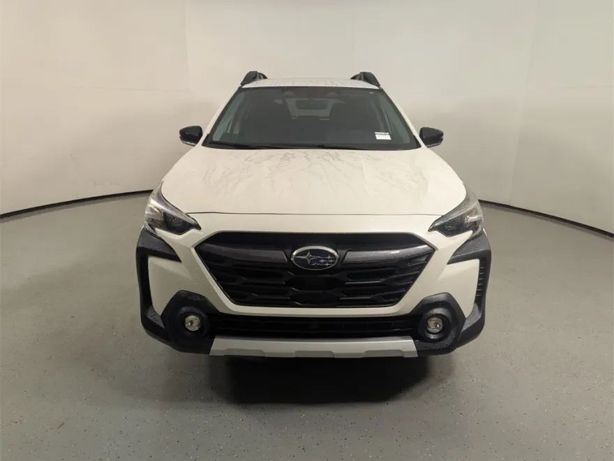 2023 Subaru Outback Limited photo 1