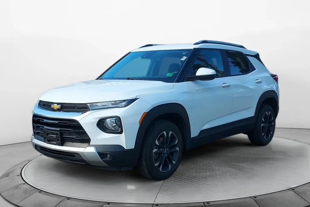 2023 Chevrolet Trailblazer LT photo 1