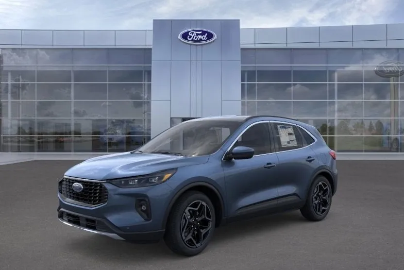 2026 Ford Escape Hybrid Platinum photo 1