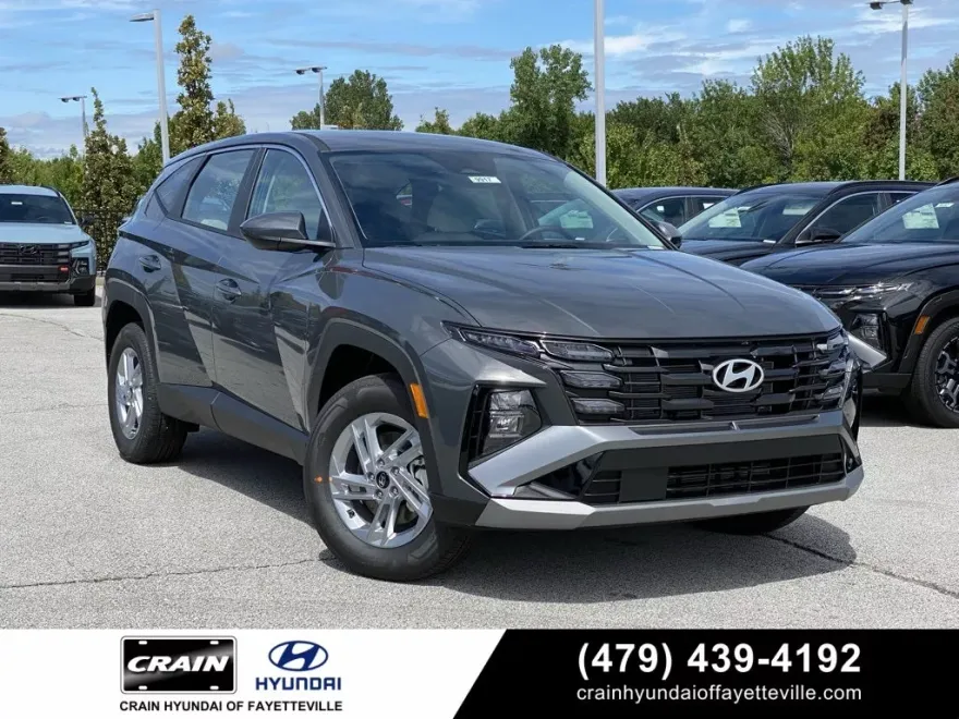2025 Hyundai Tucson SE photo 1