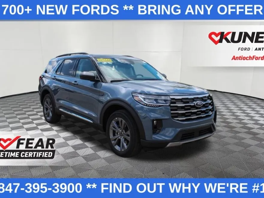 2025 Ford Explorer photo 1