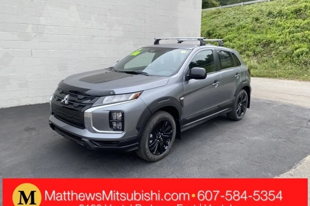 2025 Mitsubishi Outlander Sport ES SE LE photo 1