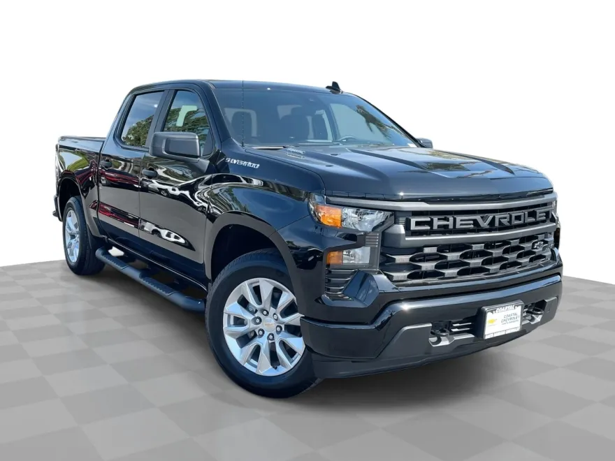 2025 Chevrolet Silverado 1500 Custom photo 1