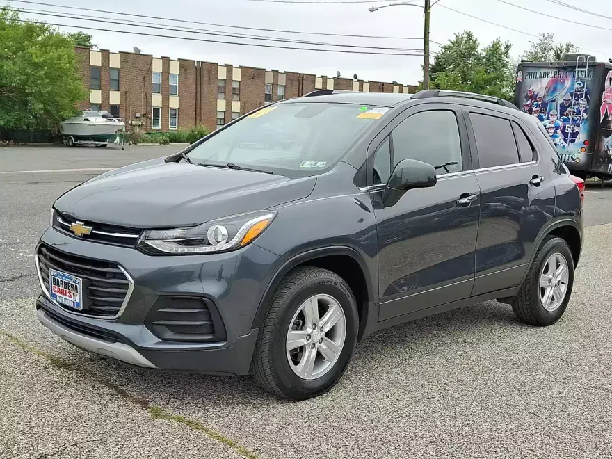 2020 Chevrolet Trax LT photo 1