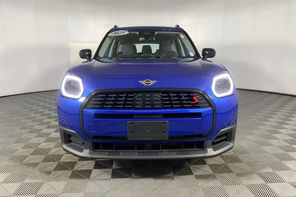 2025 Mini Cooper S ALL4 photo 1