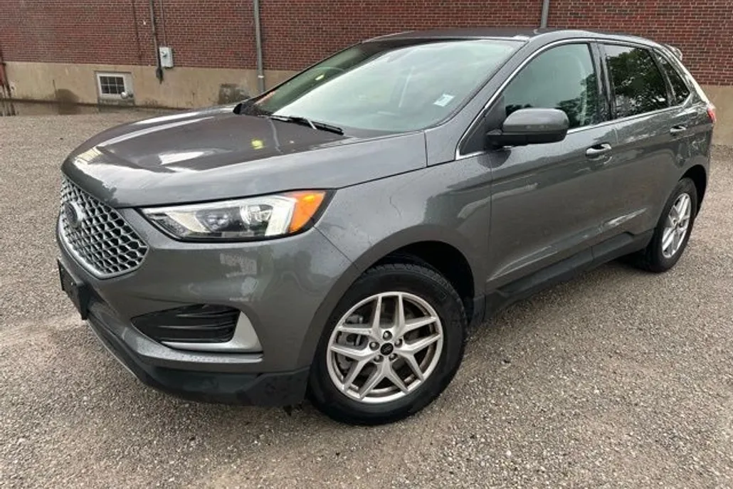 2024 Ford Edge SEL photo 1