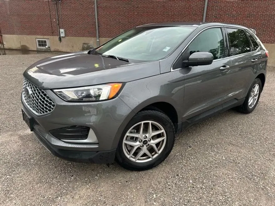 2024 Ford Edge SEL photo 1