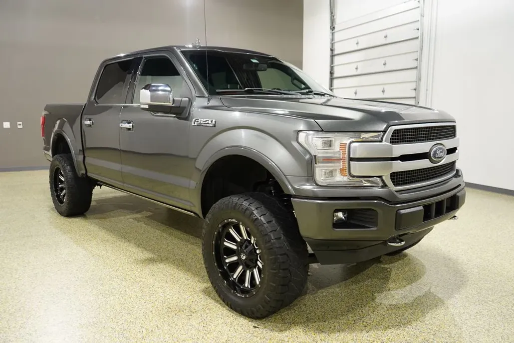2019 Ford F-150 Platinum photo 1