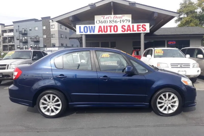2009 Suzuki SX4 photo 1