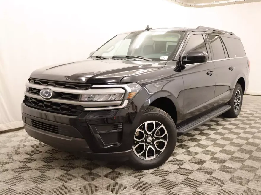 2024 Ford Expedition MAX XLT photo 1