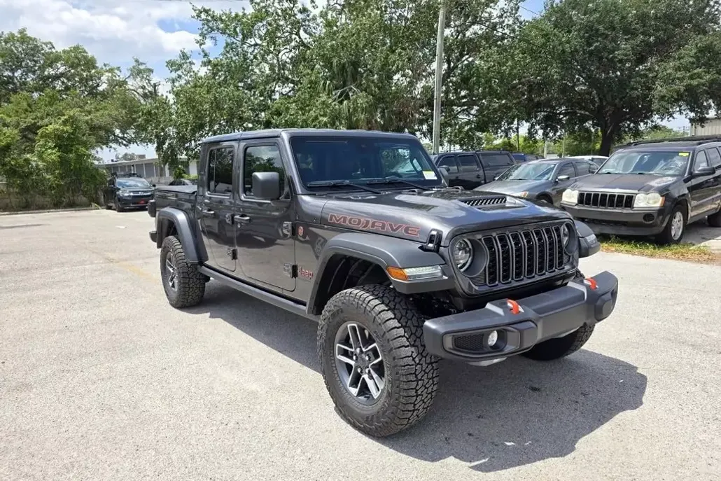 2025 Jeep Gladiator Mojave photo 1