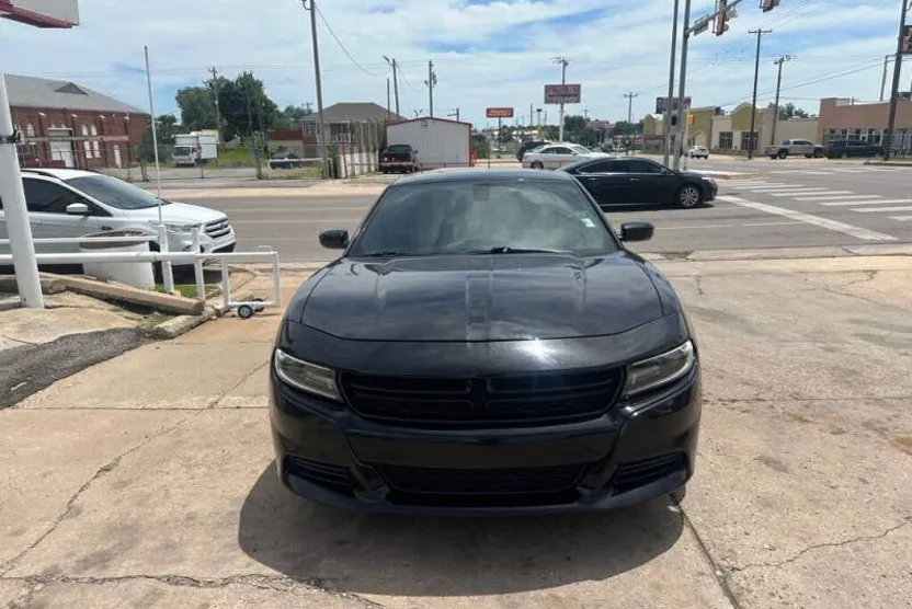 2019 Dodge Charger SXT photo 1