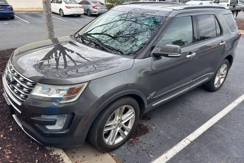 2016 Ford Explorer Limited photo 1