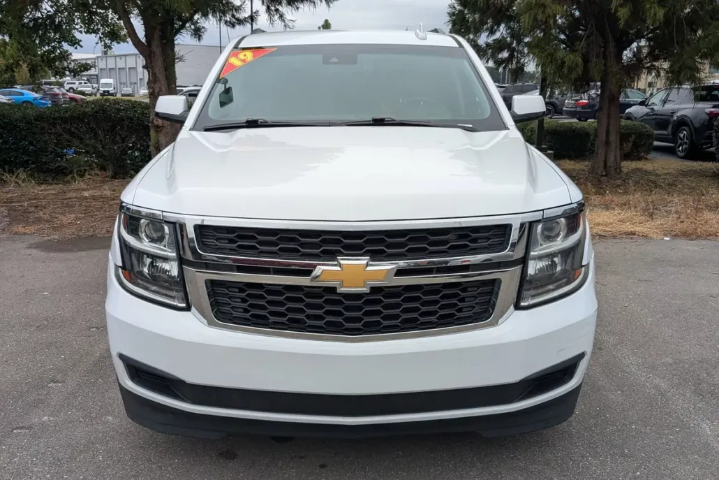 2019 Chevrolet Tahoe LT photo 1