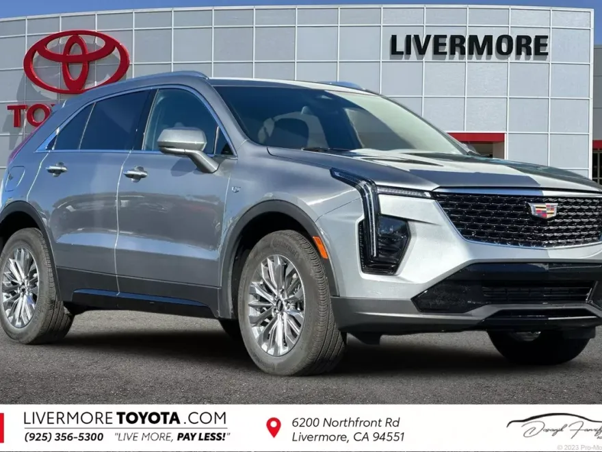 2024 Cadillac XT4 Premium Luxury photo 1