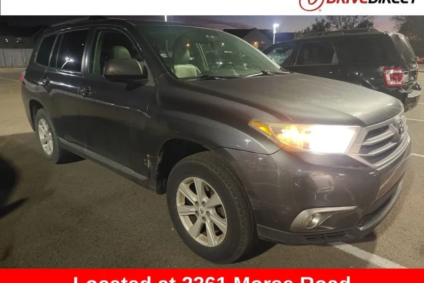 2012 Toyota Highlander SE photo 1