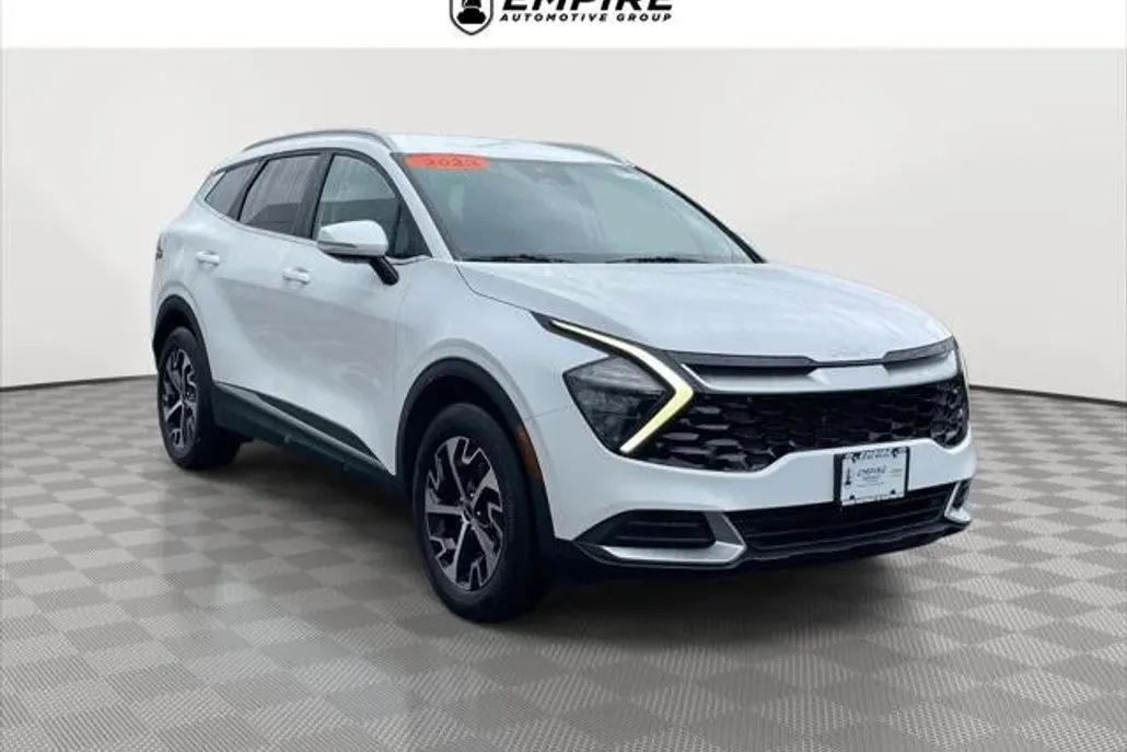 2023 Kia Sportage EX photo 1