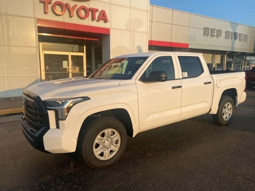 2026 Toyota Tundra SR CrewMax photo 1