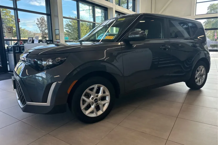 2024 Kia Soul S photo 1