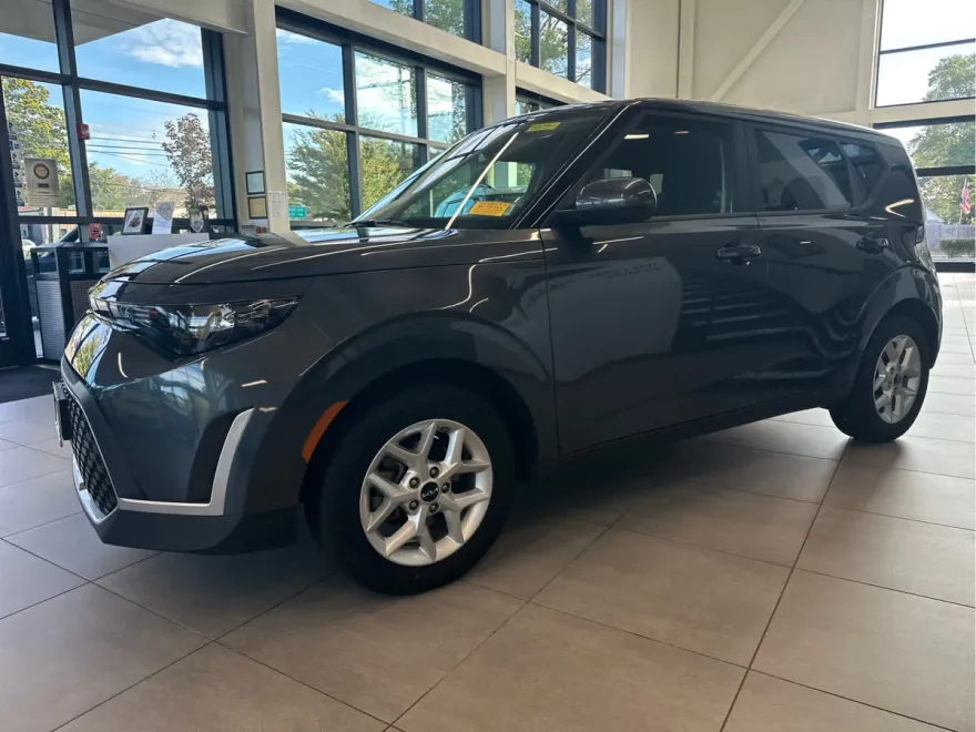 2024 Kia Soul S photo 1