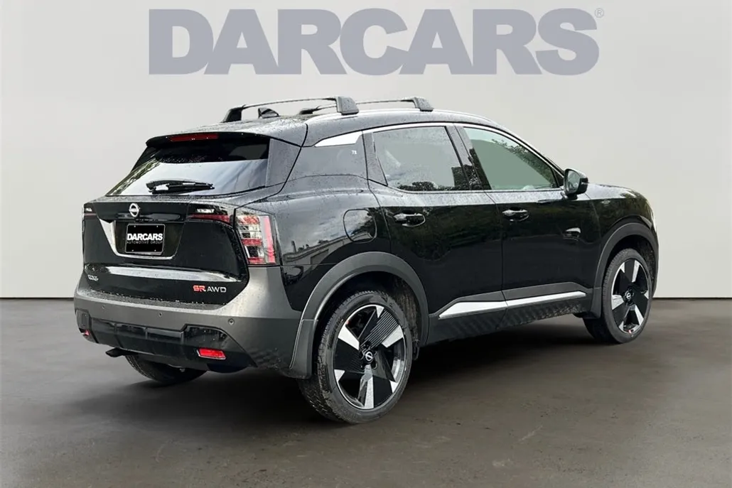 2026 Nissan Kicks SR photo 1