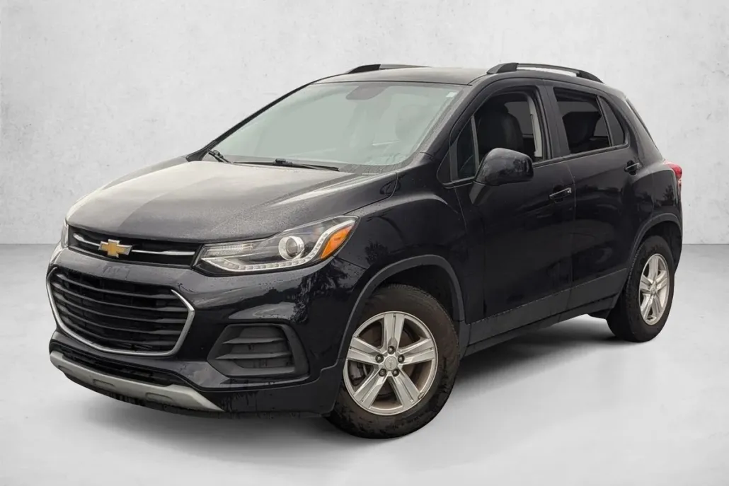 2022 Chevrolet Trax LT photo 1