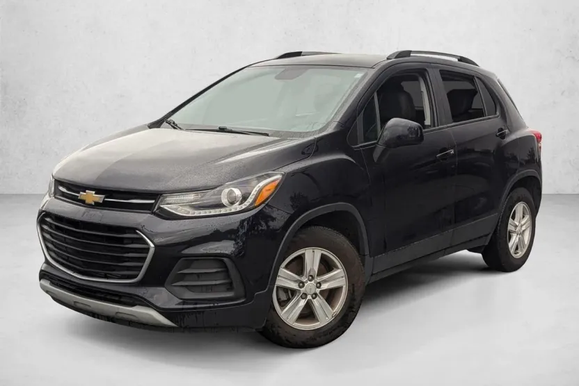 2022 Chevrolet Trax LT photo 1
