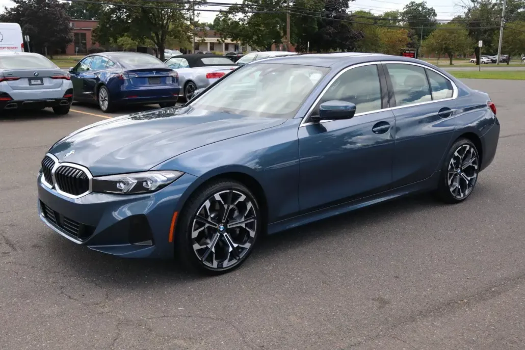 2025 Bmw 330i xDrive Sedan photo 1