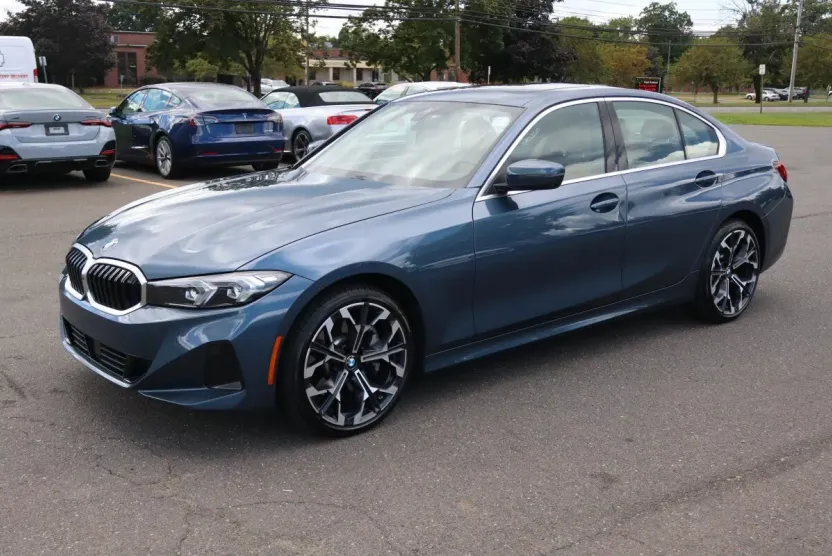 2025 Bmw 330i xDrive Sedan photo 1
