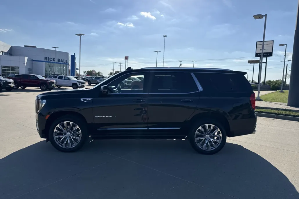 2023 Gmc Yukon Denali photo 1