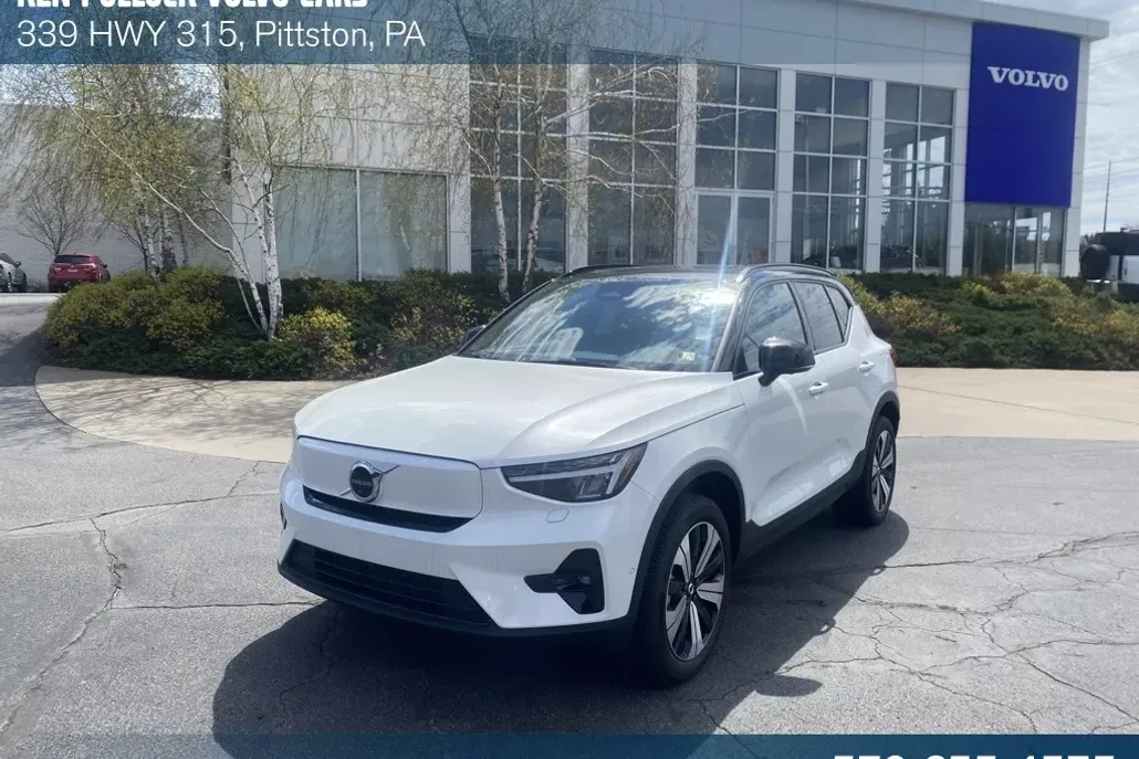 2023 Volvo XC40 Recharge Twin Plus photo 1