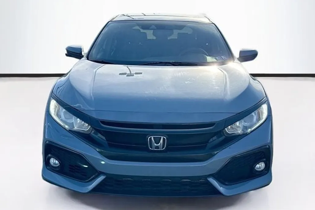 2017 Honda Civic EX Hatchback photo 1