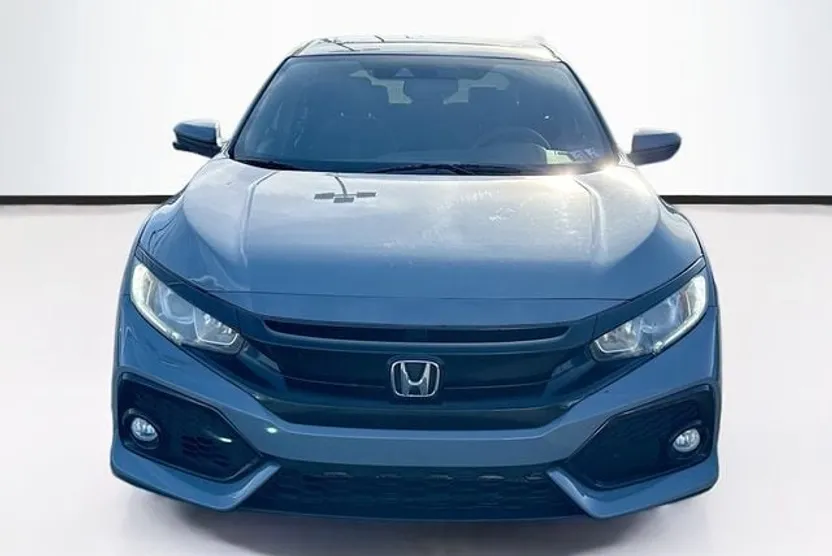 2017 Honda Civic EX Hatchback photo 1