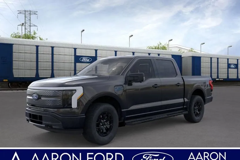 2025 Ford F-150 Lightning XLT photo 1