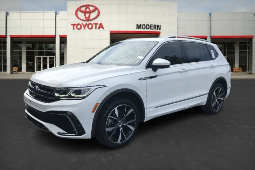 2022 Volkswagen Tiguan SEL Premium R-Line photo 1
