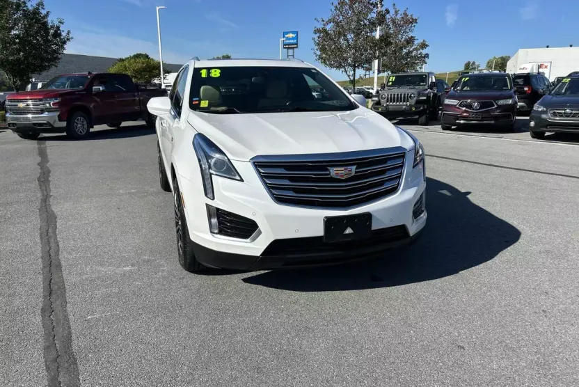 2018 Cadillac XT5 Luxury photo 1