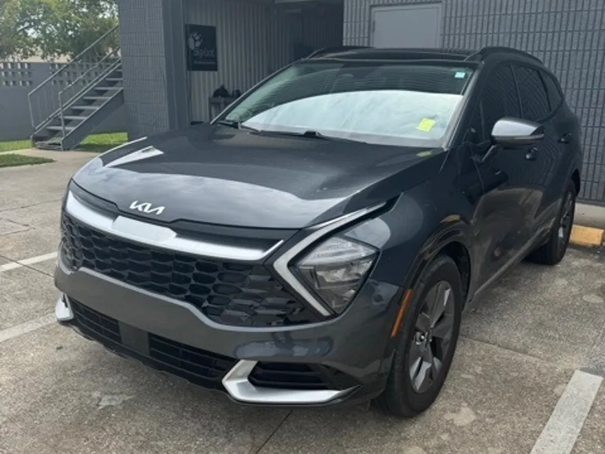 2023 Kia Sportage SX photo 1
