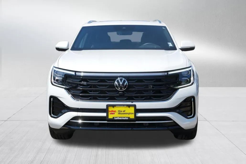 2024 Volkswagen Atlas Cross Sport SEL Premium R-Line photo 1