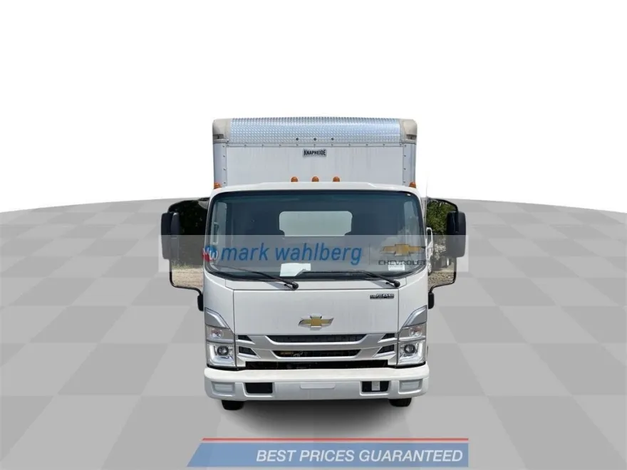 2024 Chevrolet Silverado photo 1