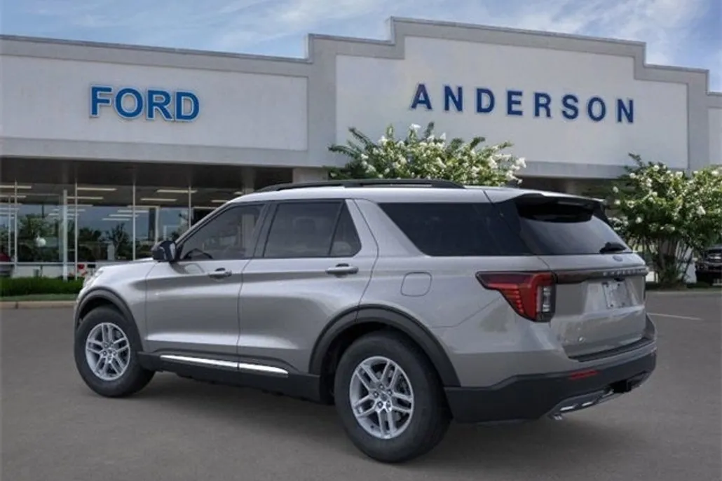2025 Ford Explorer photo 1