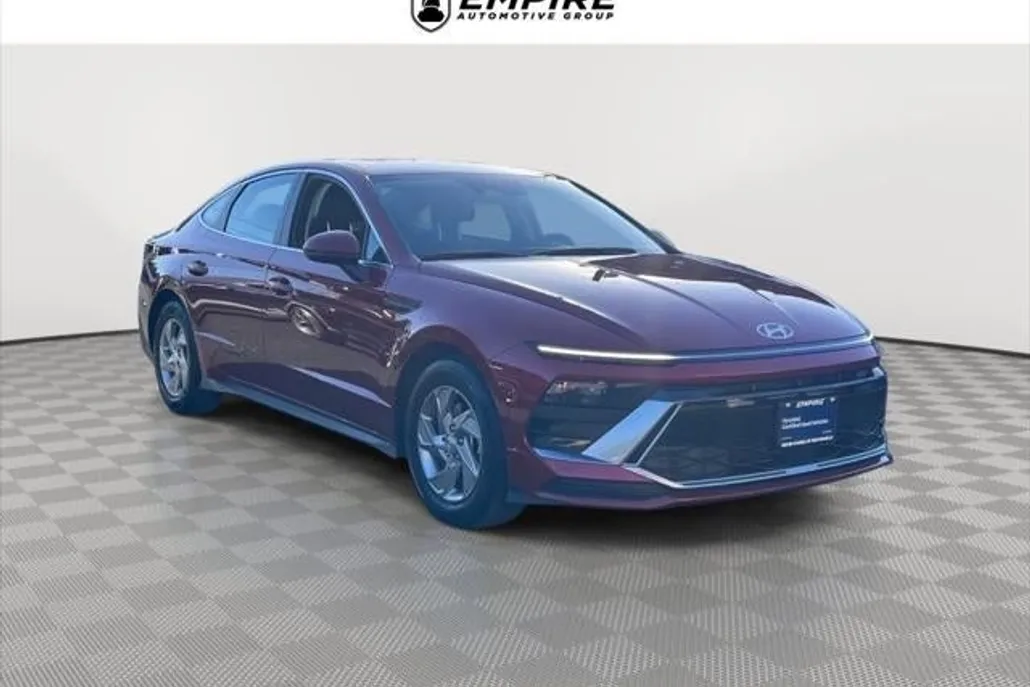2025 Hyundai Sonata SE photo 1