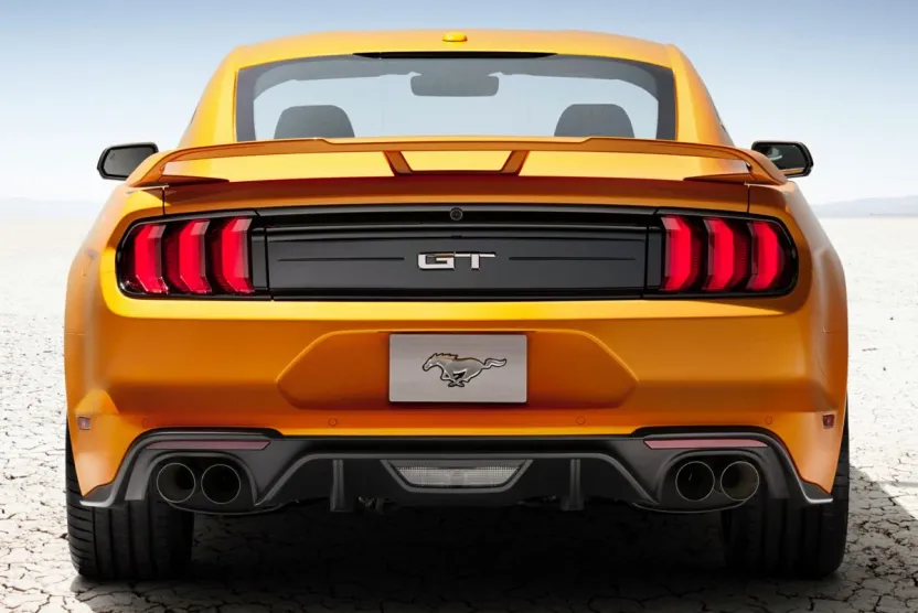 2022 Ford Mustang EcoBoost photo 1