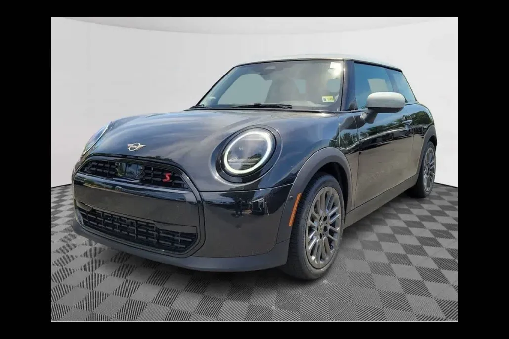 2025 Mini Cooper 2 Door Hardtop S Iconic photo 1