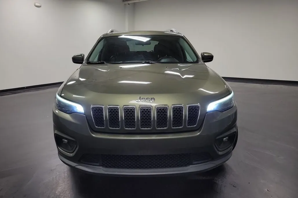 2019 Jeep Cherokee Latitude photo 1