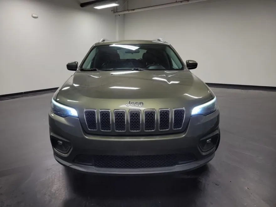 2019 Jeep Cherokee Latitude photo 1