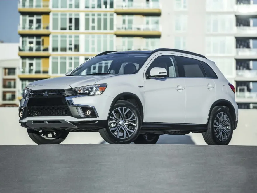 2019 Mitsubishi Outlander Sport ES photo 1