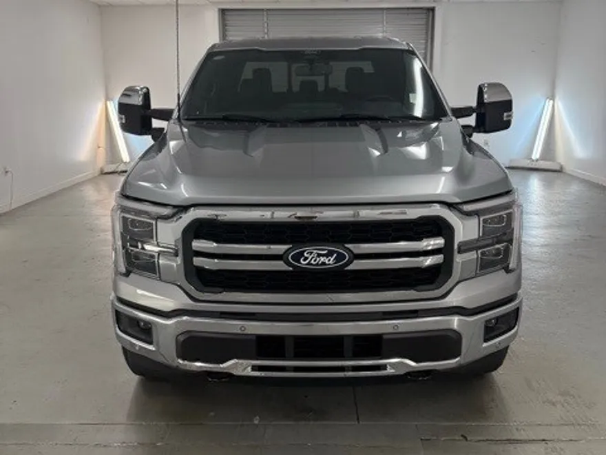 2025 Ford F-150 Lariat photo 1