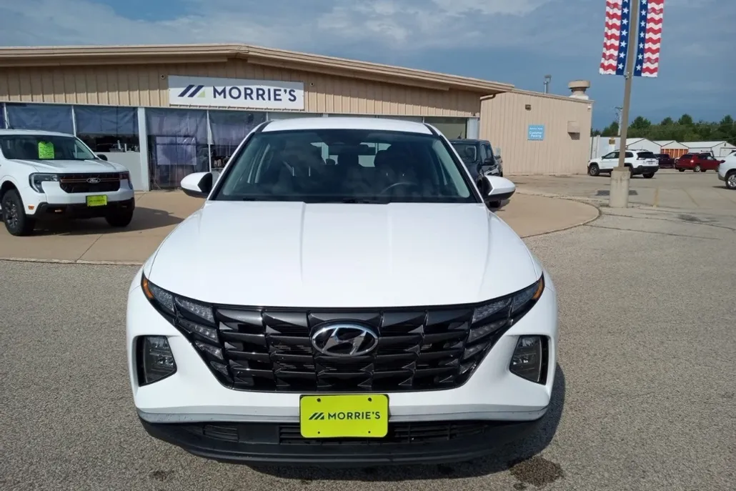 2023 Hyundai Tucson SE photo 1