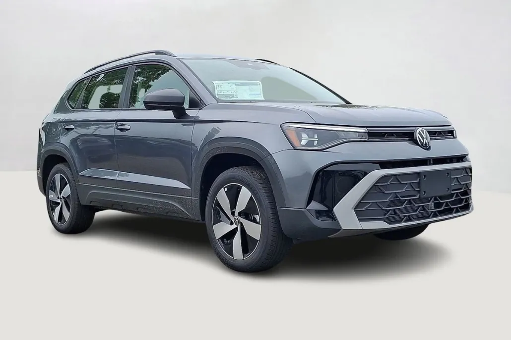 2025 Volkswagen Taos S photo 1