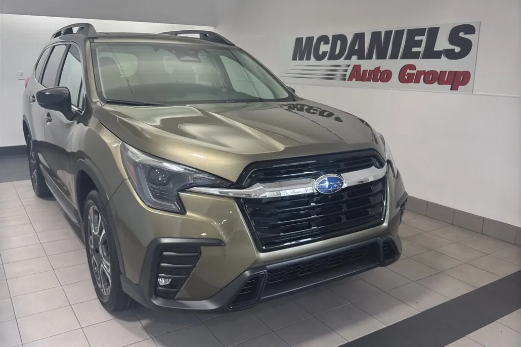 2025 Subaru Ascent Limited photo 1
